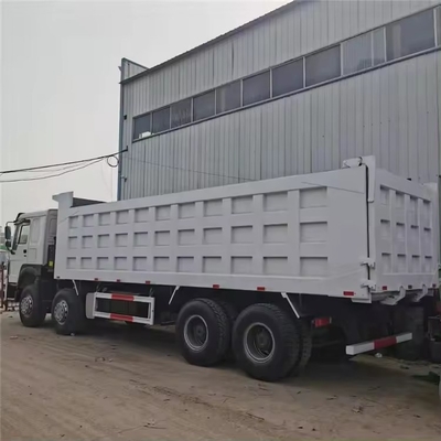 알제리용 6X4 18cbm 30tons Tipper 덤프 트럭 튜브리스 타이어 설계 및 ≤5 좌석
