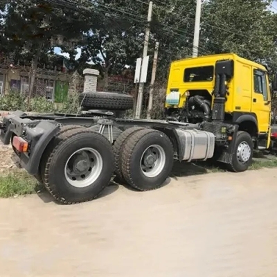6×4 드라이브 휠 시노트럭 HOWO A7 371HP 및 420HP 좋은 서비스를 가진 트랙터 트럭