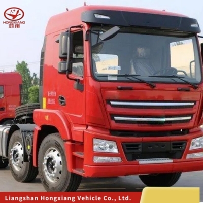 400HP 튜브리스 타이어 디자인 6X4 트랙터 트럭 8.2톤 부하 용량 및 연료 엔진