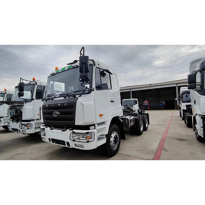 높은 용량 Sinotruk 6X4 사용 된 CNG 유로 5 트랙터 트럭 머리 GCC 인증