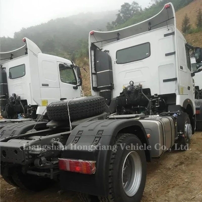 최대 토크 Nm 500-1000nm 4X2 6 휠어 HOWO 중국 시장의 Sinotruk 트랙터 트럭