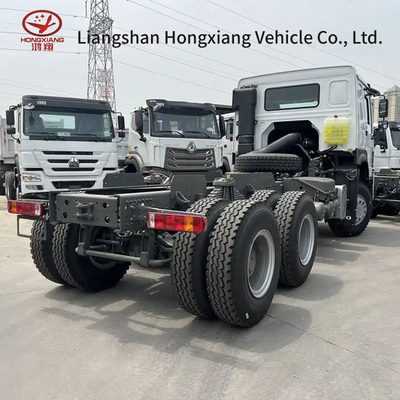 8.2L 엔진 용량과 8.2t 로드 용량 높은 지붕 트랙터 트럭