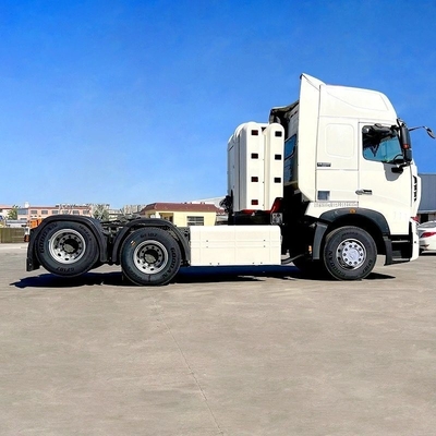 6×4 드라이브 휠 Sinotruk HOWO T7 CNG 트랙터 트럭 및 1 년 판매 후 서비스