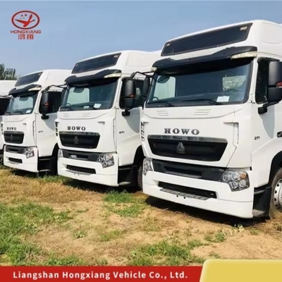 뜨거운 HOWO T7 6X4 메탄 트랙터 트럭 엔진 용량&gt; 8L 및 1 년 판매 후 서비스